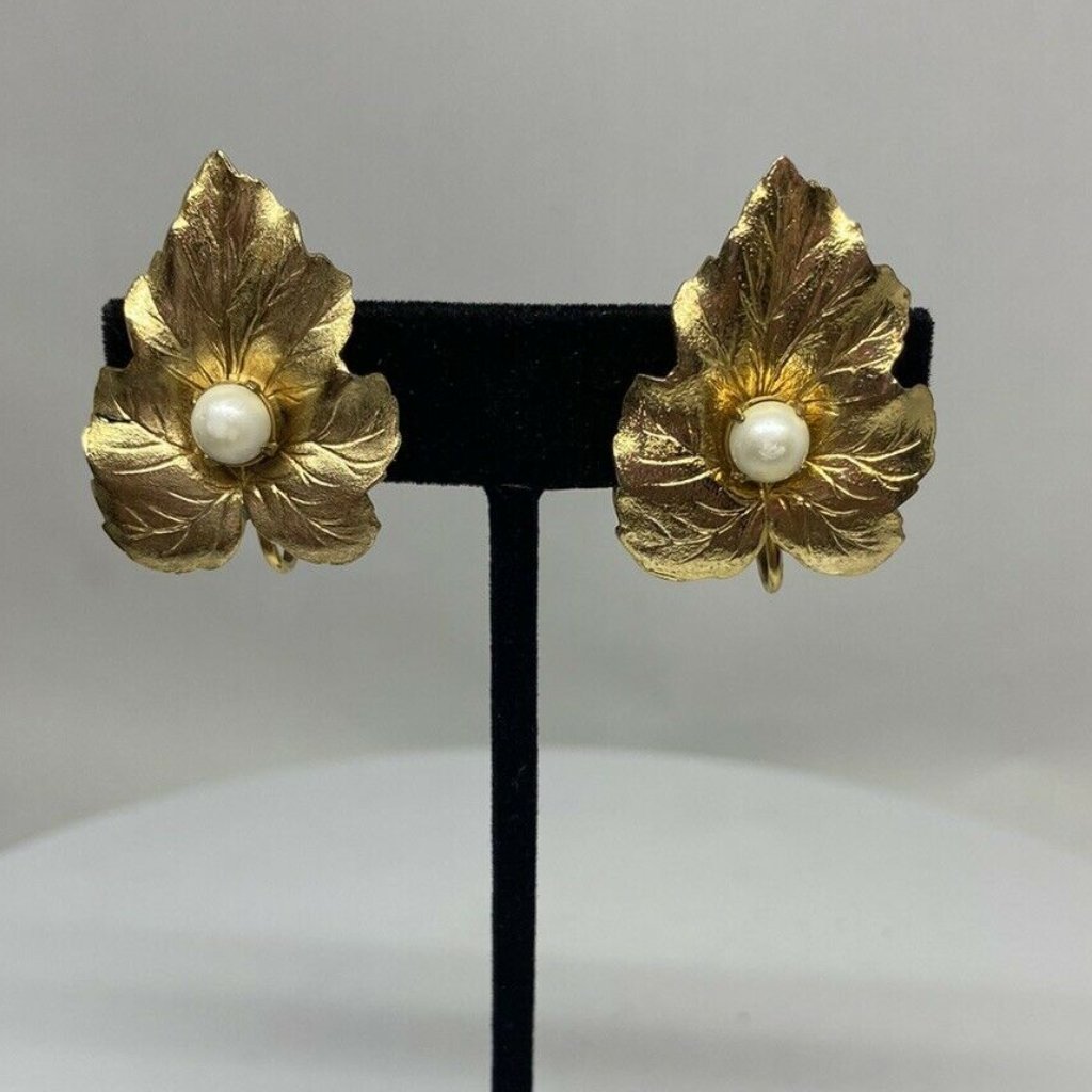 Sarah Coventry Vintage Signed 